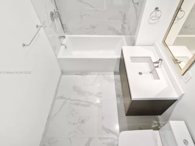 2-bedroom condo for sale in Miami - 851 NE 1st Ave 4203 - MondialRealty