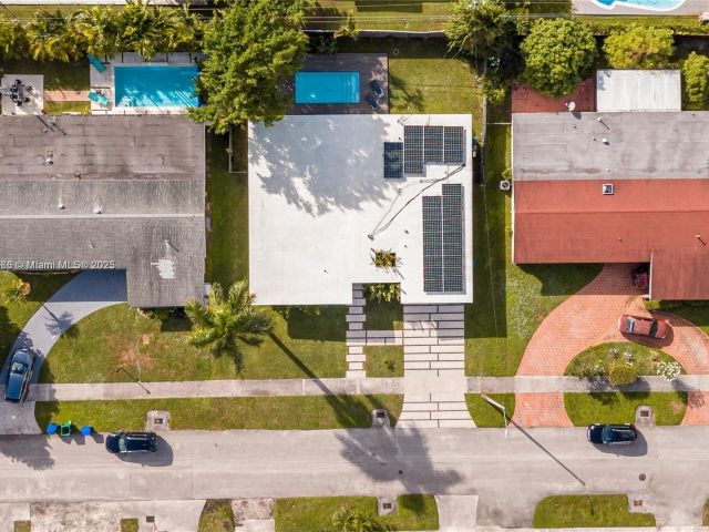 Home for sale at 19600 NE 19th Ave - photo 5885597