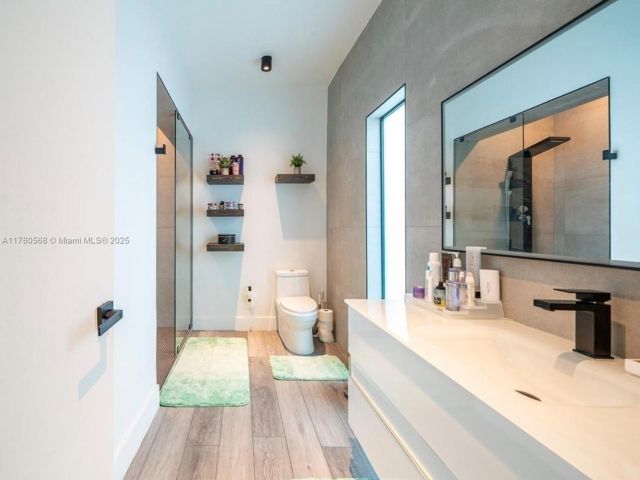 Home for sale at 19600 NE 19th Ave - photo 5956165