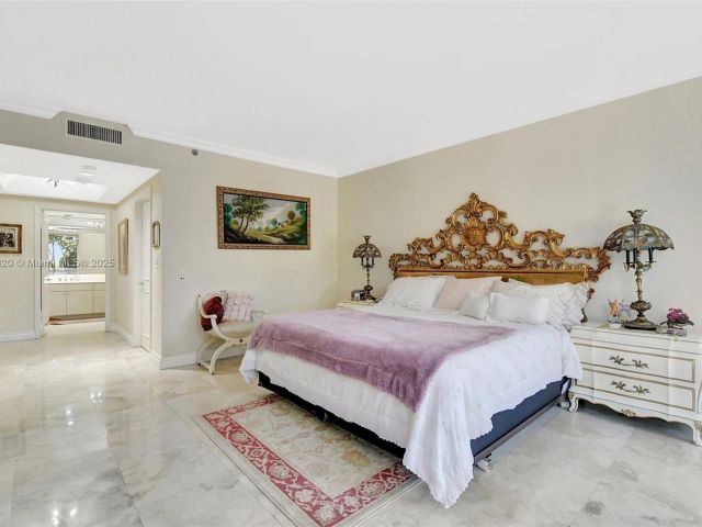 Apartment for sale  Unit #410 - photo 5640687