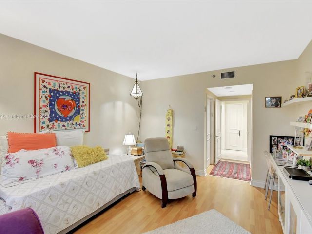 Apartment for sale  Unit #410 - photo 5640690