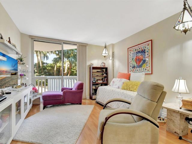 Apartment for sale  Unit #410 - photo 5640692