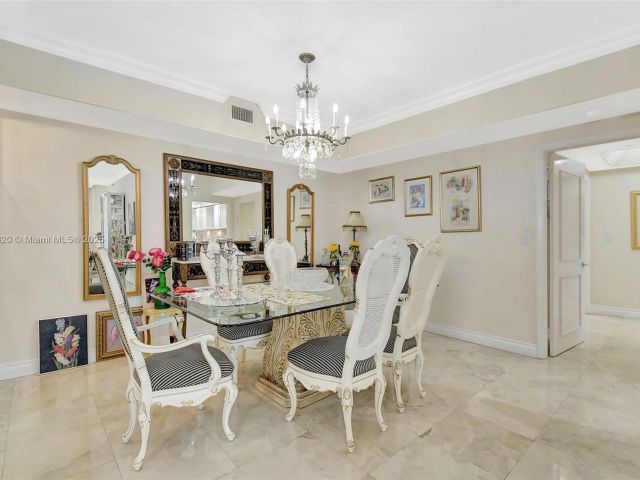 Apartment for sale  Unit #410 - photo 5640698