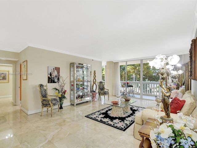 Apartment for sale  Unit #410 - photo 5640701