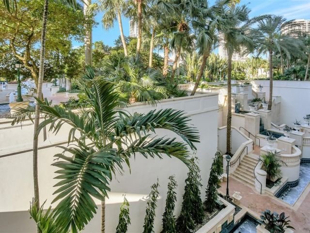 Apartment for sale  Unit #410 - photo 5640702