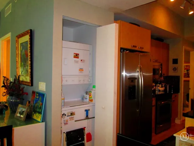 2-bedroom condo for sale in Aventura - 2000 ISLAND Blvd 410 - MondialRealty