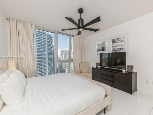 Apartment for rent  Unit #3704 - photo 5615804