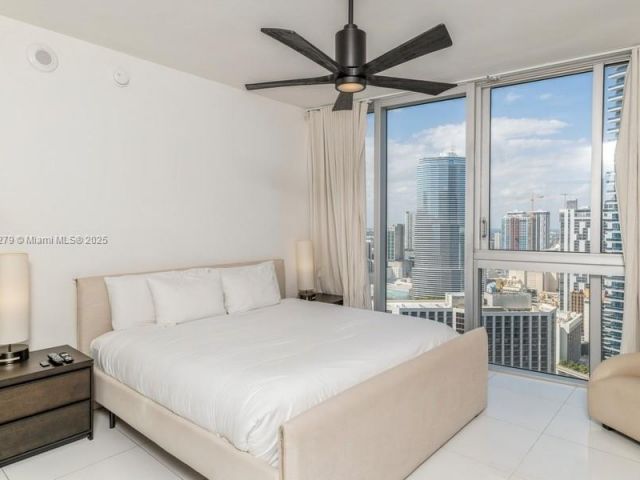 Apartment for rent  Unit #3704 - photo 5615807