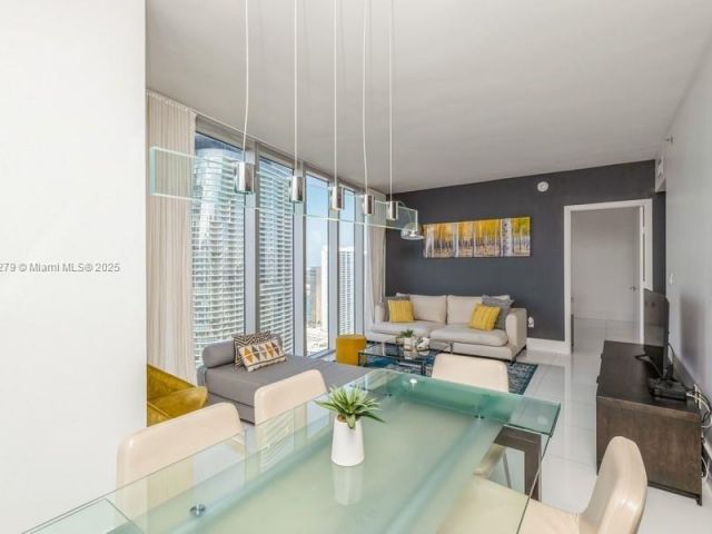 Apartment for rent  Unit #3704 - photo 5615812