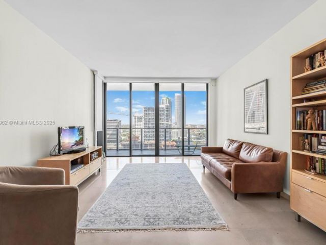 Apartment for sale  Unit #1710 - photo 5608110