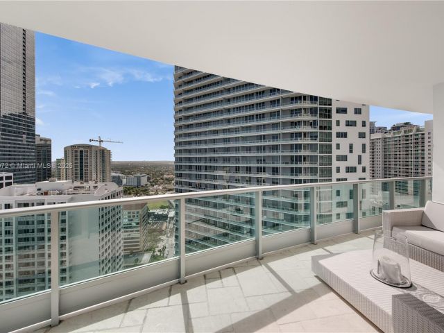 Apartment for sale  Unit #3311 - photo 5617730