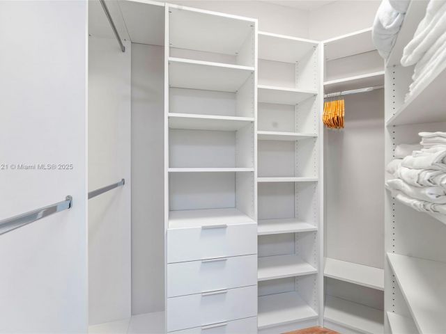 Apartment for rent  Unit #2810 - photo 5856159