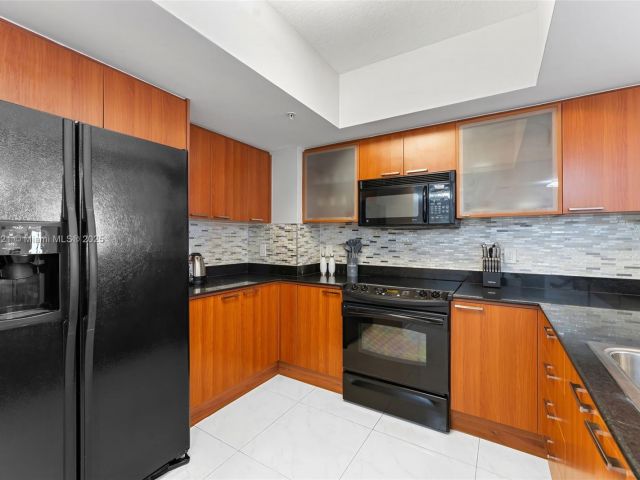 Apartment for rent  Unit #2810 - photo 5856166