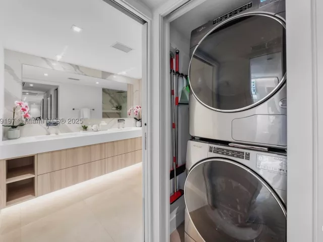 2-bedroom condo for rent in Miami Beach -  - MondialRealty