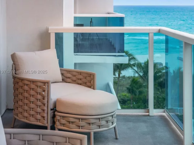 2-bedroom condo for rent in Miami Beach -  - MondialRealty