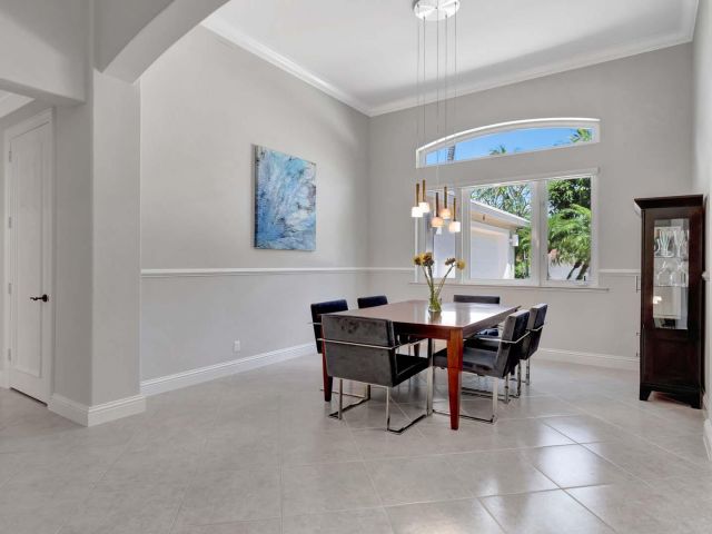 Home for rent at 514 NW 13th Street - photo 5757321