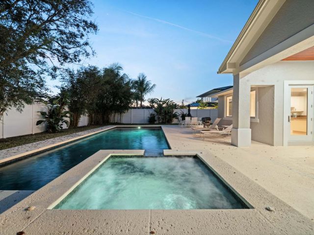 Home for rent at 514 NW 13th Street - photo 5757330