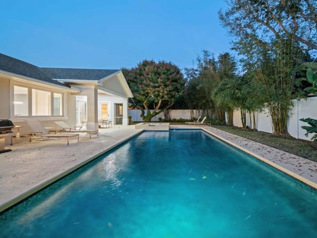 Home for rent at 514 NW 13th Street - photo 5757334