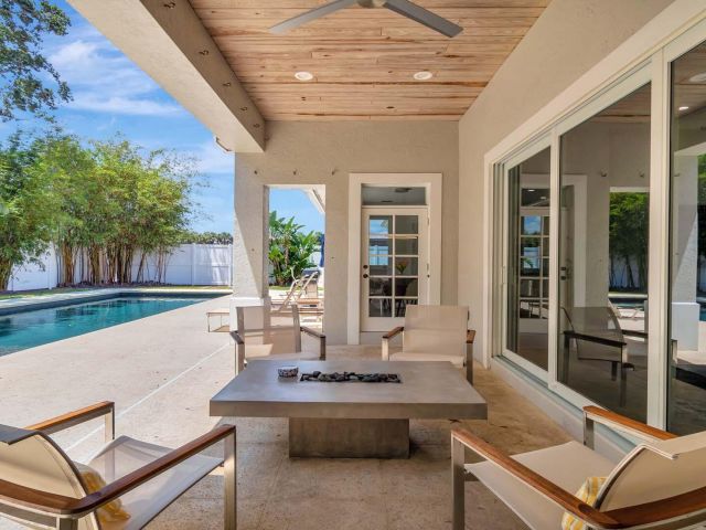 Home for rent at 514 NW 13th Street - photo 5757335