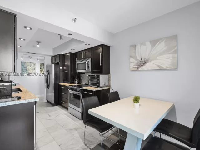 2-bedroom condo for sale in Hallandale Beach - 300 Three Islands Blvd 108 - MondialRealty