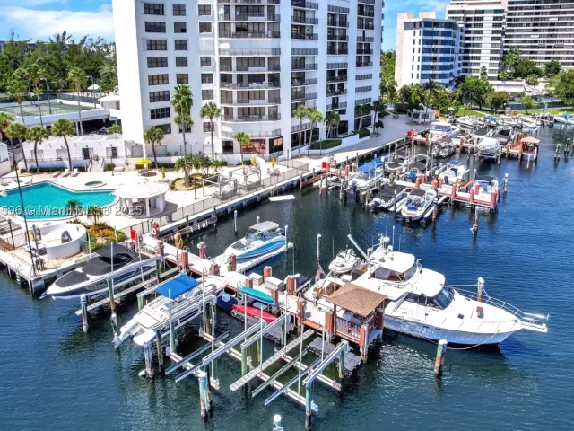 2-bedroom condo for sale in Hallandale Beach - 300 Three Islands Blvd 108 - MondialRealty