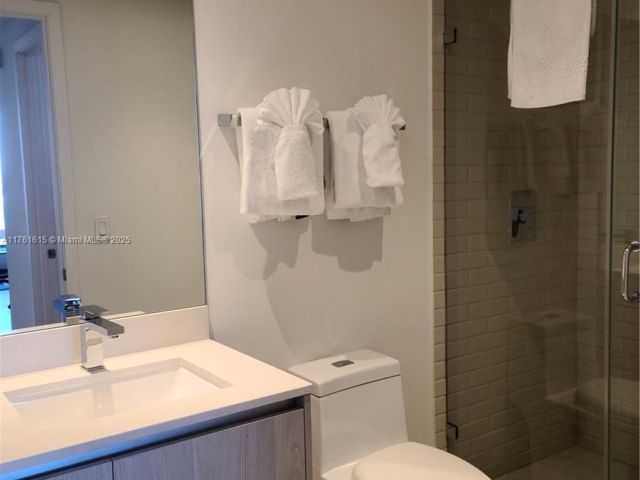 Apartment for rent  Unit #R3309 - photo 5628123