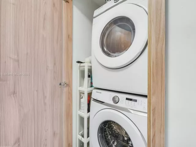 2-bedroom condo for sale in Miami -  - MondialRealty