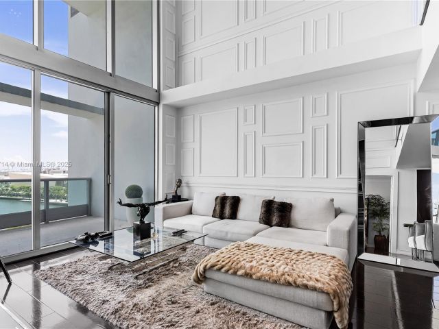 Apartment for rent  Unit #909 - photo 6225933