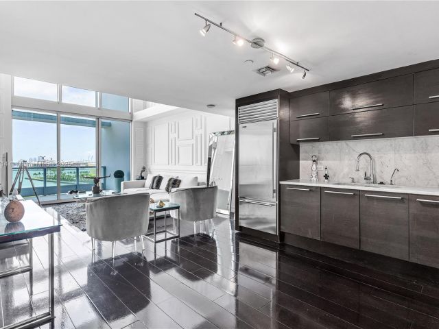 Apartment for rent  Unit #909 - photo 6225941