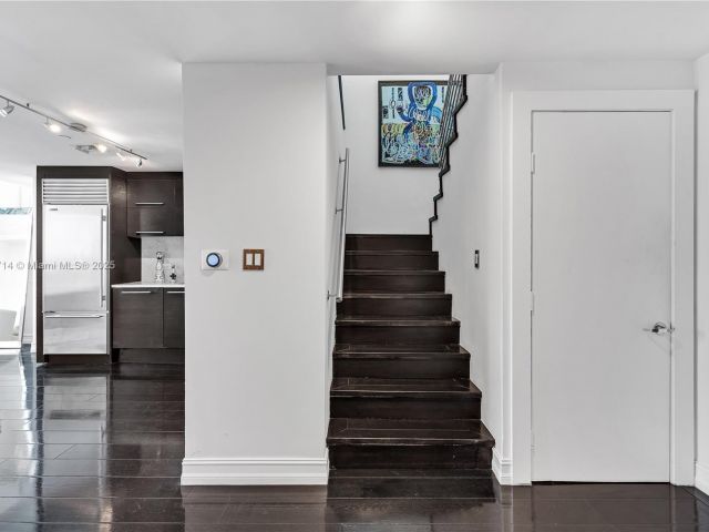 Apartment for rent  Unit #909 - photo 6225946