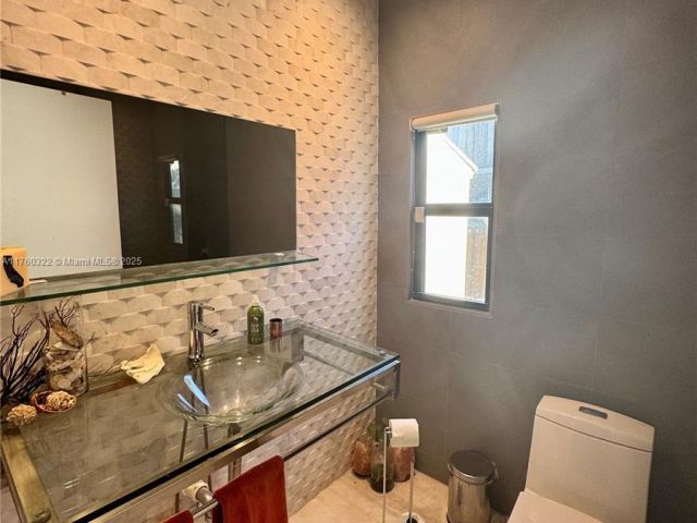 Home for sale at 7020 NE 5th Ave - photo 6239280