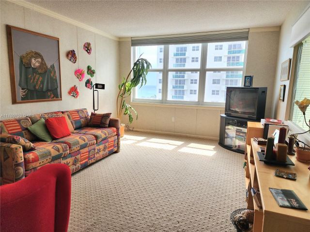 Apartment for sale  Unit #708S - photo 5736052