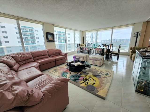 Apartment for sale  Unit #708S - photo 5736058