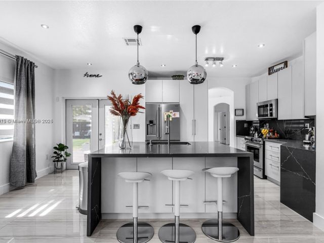 Home for sale at 14214 SW 289th Ter - photo 5924951