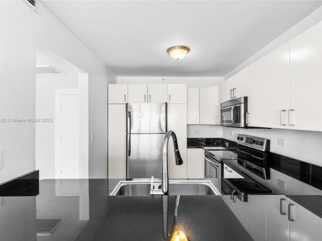 Apartment for sale  Unit #812 - photo 5691109