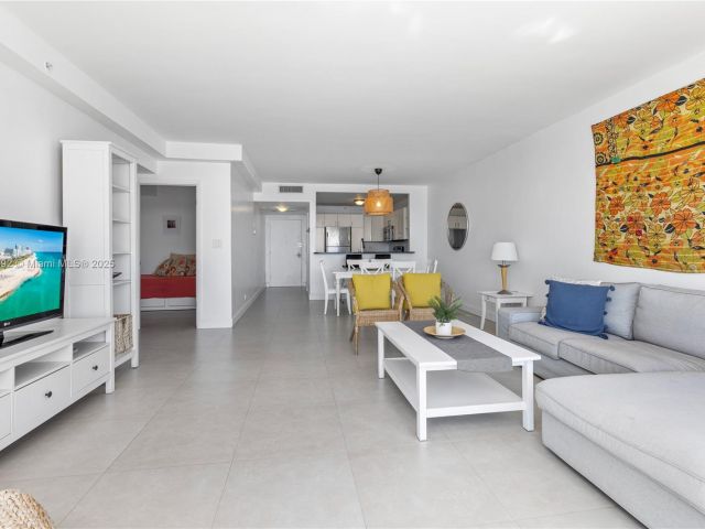 Apartment for sale  Unit #812 - photo 5691114