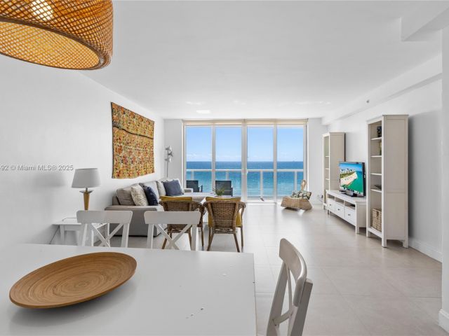 Apartment for sale  Unit #812 - photo 5691127