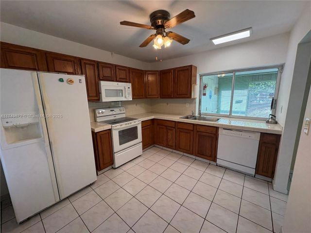 2-bedroom home for rent in Miami - 11260 SW 172nd St II2831 - MondialRealty