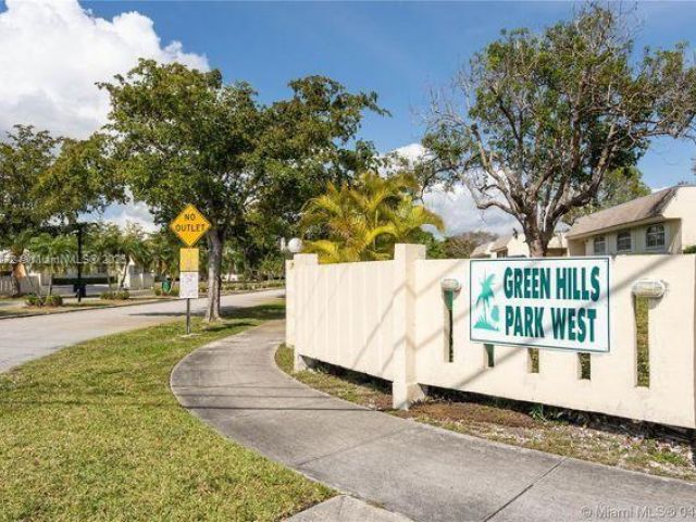 2-bedroom home for rent in Miami - 11260 SW 172nd St II2831 - MondialRealty