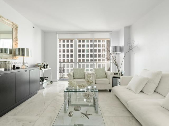 Apartment for sale  Unit #2510 - photo 5607641