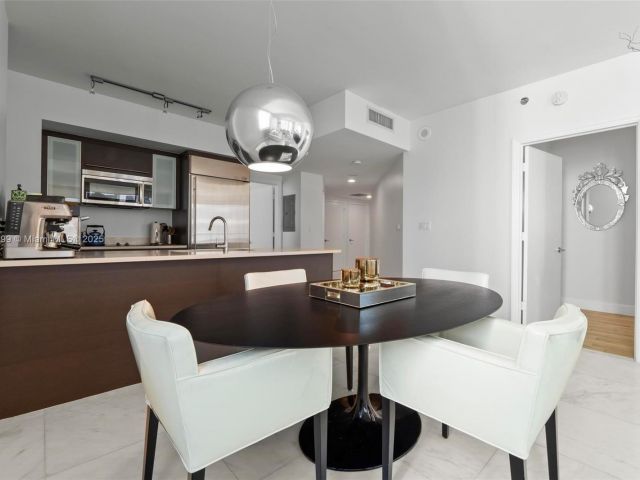 Apartment for sale  Unit #2510 - photo 5607642