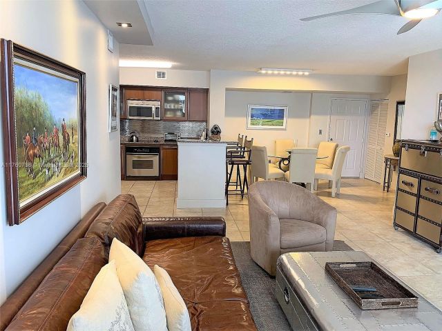 Apartment for sale  Unit #304 - photo 6407686