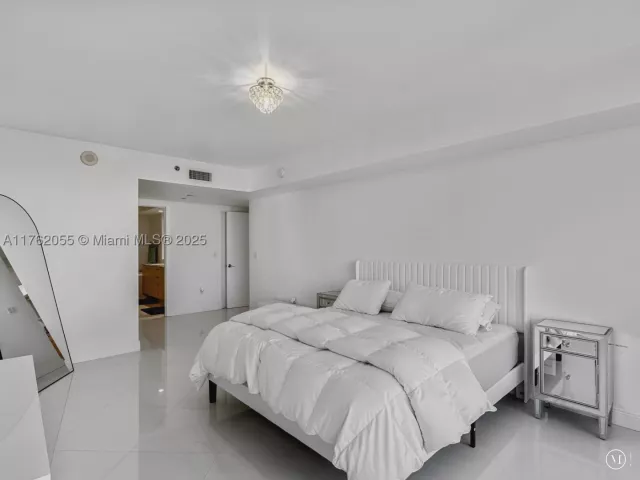 2-bedroom condo for sale in Hallandale Beach - 1830 S Ocean Dr 4508 - MondialRealty