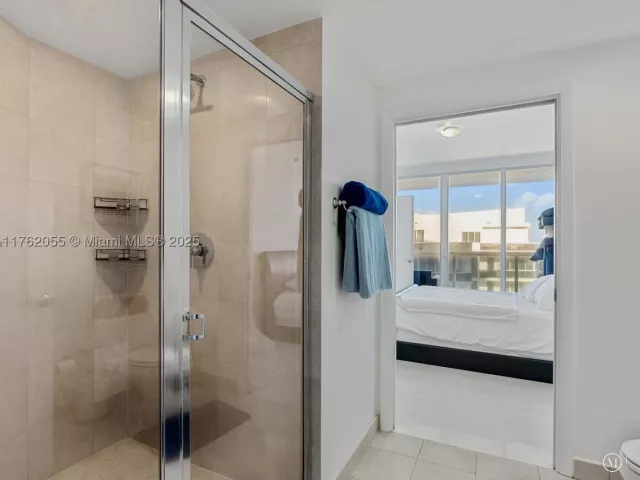 2-bedroom condo for sale in Hallandale Beach - 1830 S Ocean Dr 4508 - MondialRealty