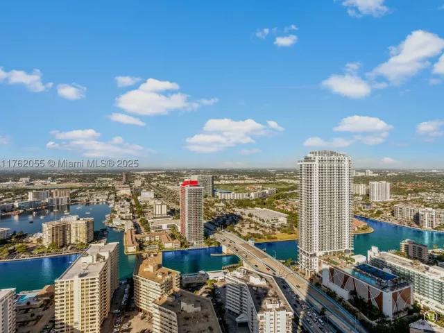 2-bedroom condo for sale in Hallandale Beach - 1830 S Ocean Dr 4508 - MondialRealty