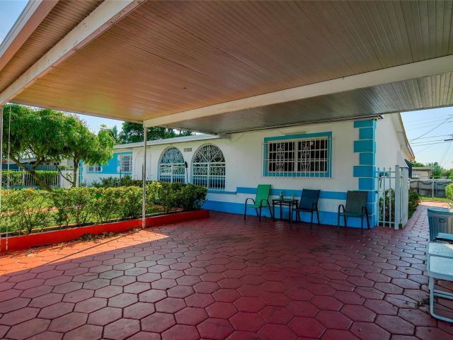 Home for sale at 17800 NW 8th Ave - photo 5720789