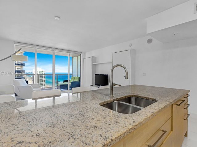 Apartment for rent  Unit #2609 - photo 5709312