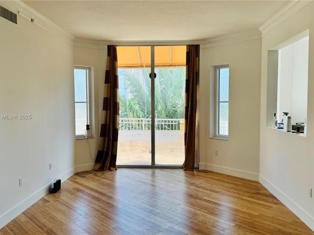 Apartment for rent  Unit #431 - photo 7437883