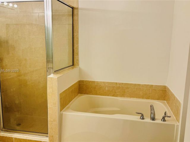 Apartment for rent  Unit #431 - photo 7437886