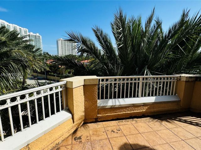 Apartment for rent  Unit #431 - photo 7437889